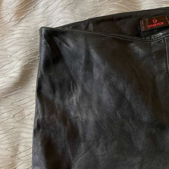 VINTAGE DANIER LEATHER PANTS - Picture 3 of 5